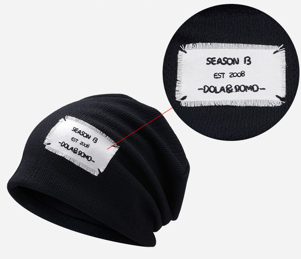 Ανδρικό μοντέρνο καπέλο με έμβλημα