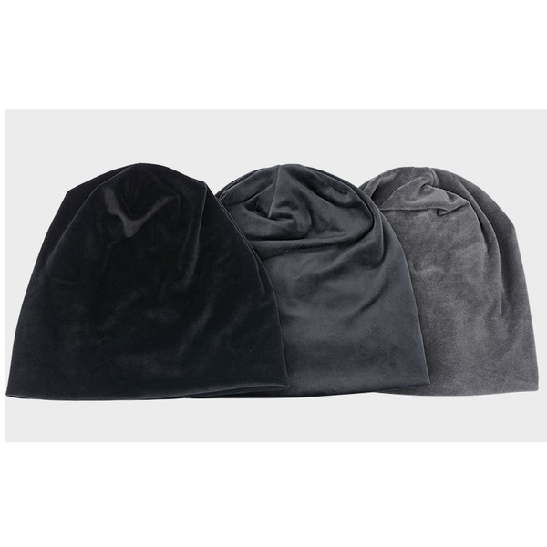 Kelių spalvų vyriška kepurė tinkanti rudeniui ir žiemai