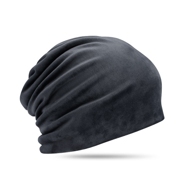 Kelių spalvų vyriška kepurė tinkanti rudeniui ir žiemai