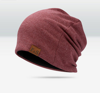 Ανδρικό καπέλο σε διάφορα χρώματα και έμβλημα