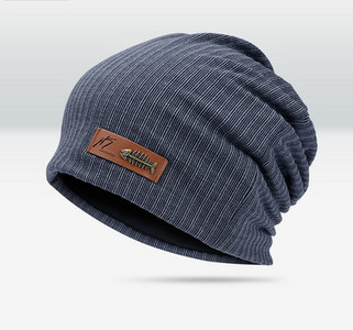 Ανδρικό καπέλο σε διάφορα χρώματα και έμβλημα