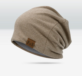 Ανδρικό καπέλο σε διάφορα χρώματα και έμβλημα