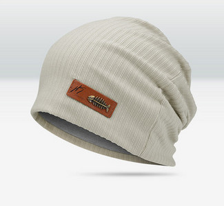 Ανδρικό καπέλο σε διάφορα χρώματα και έμβλημα