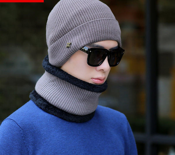 Πλεκτό καπέλο και κασκόλ για άνδρες