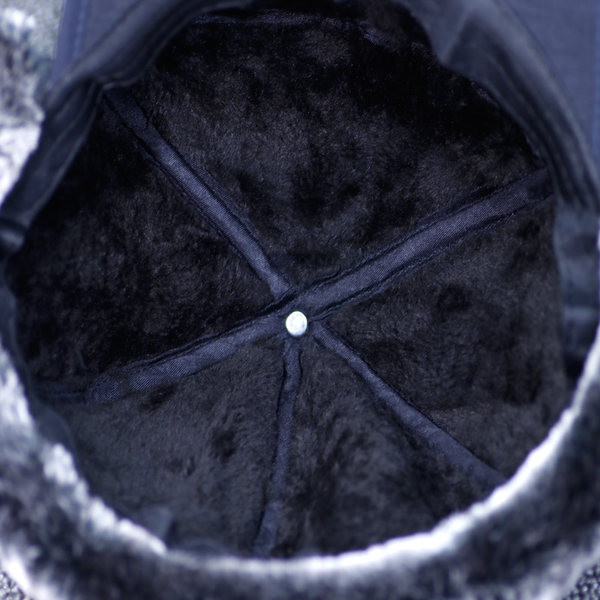 Ανδρικό χειμωνιάτικο καπέλο με κασκόλ και γείσο