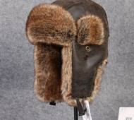 Ανδρικό καπέλο με ζεστή φόδρα και κούμπωμα