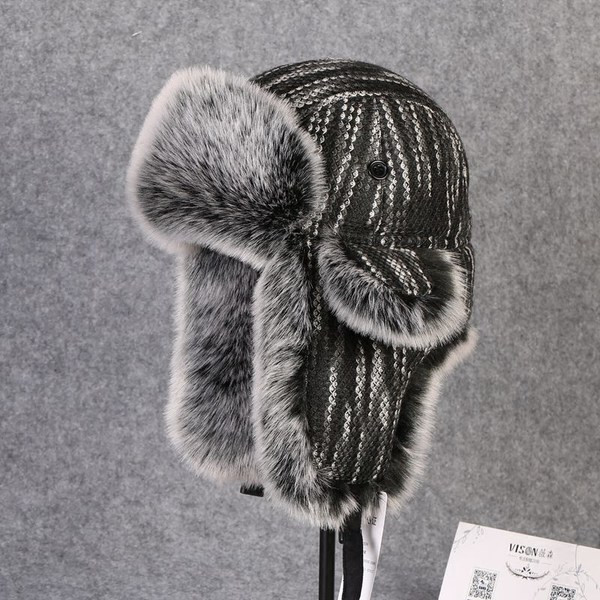 Мъжка зимна шапка тип ушанка с закопчалка