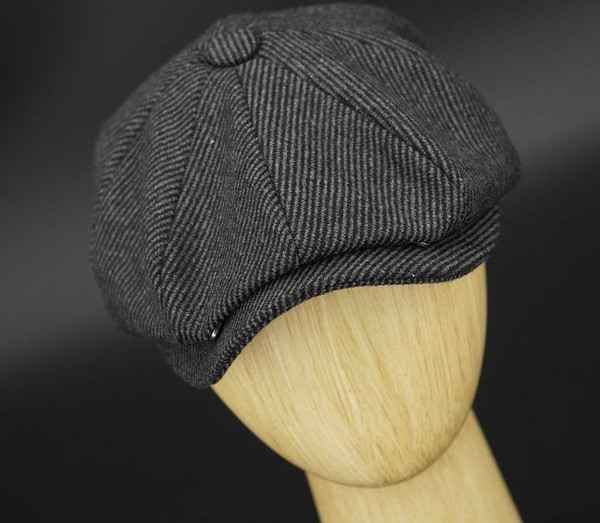 Moderan muški šešir u dvije boje