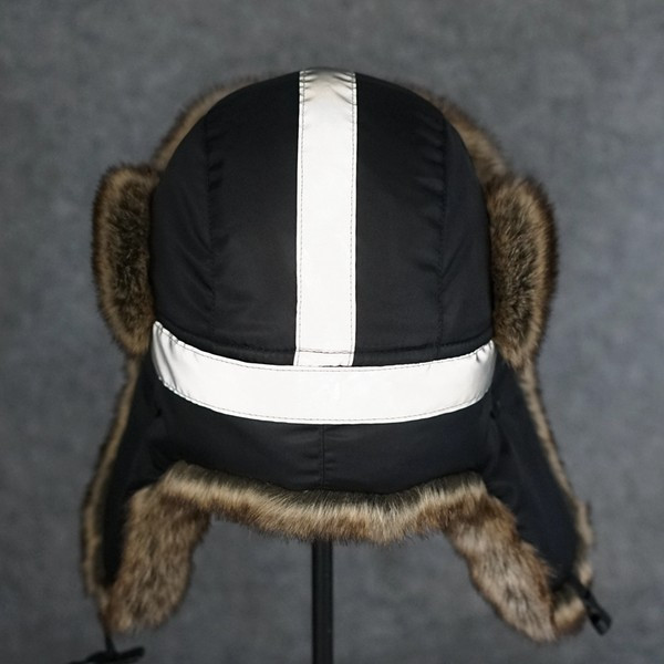 Muška zimska naušnica s perom - crne boje