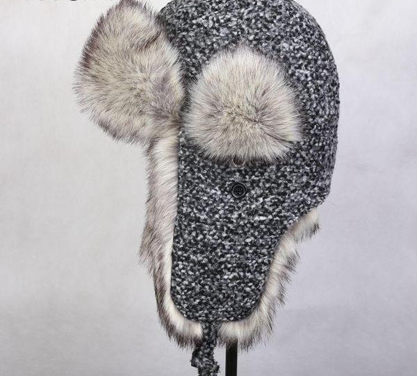 Μάλλινη χειμερινή σκουφιά με φόδρα από eco γούνα