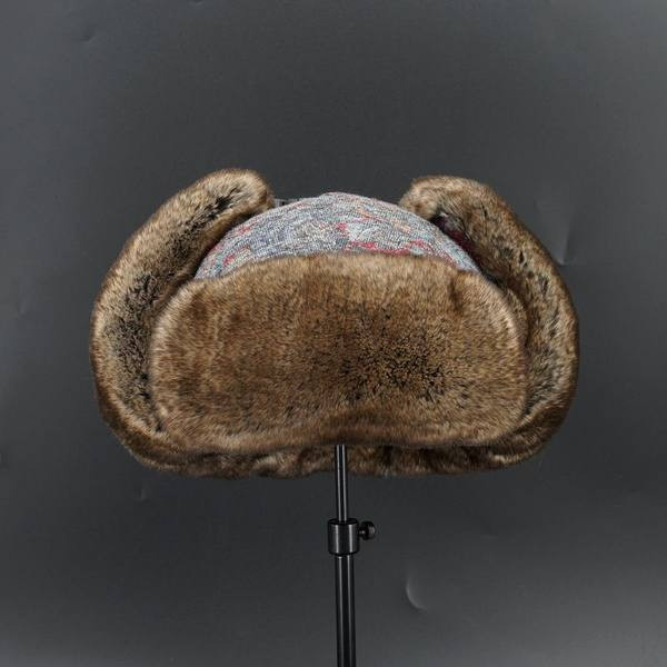 Muška zimska kapa sa ušankama i puhom