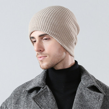Мъжка есенно-зимна шапка  - изчистен модел