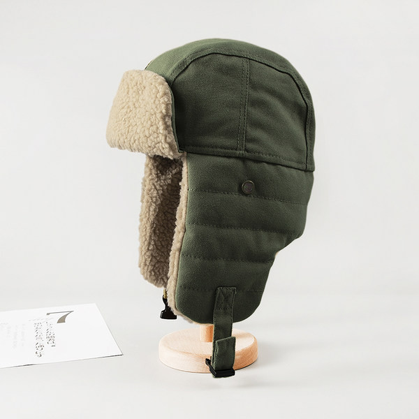 Мъжка зимна шапка тип ушанка с топла подплата