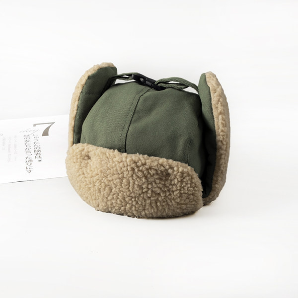 Мъжка зимна шапка тип ушанка с топла подплата