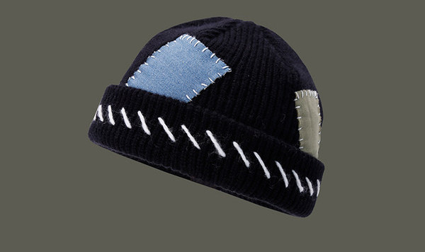 Moderna muška zimska pletena kapa