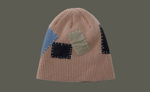 Moderna muška zimska pletena kapa