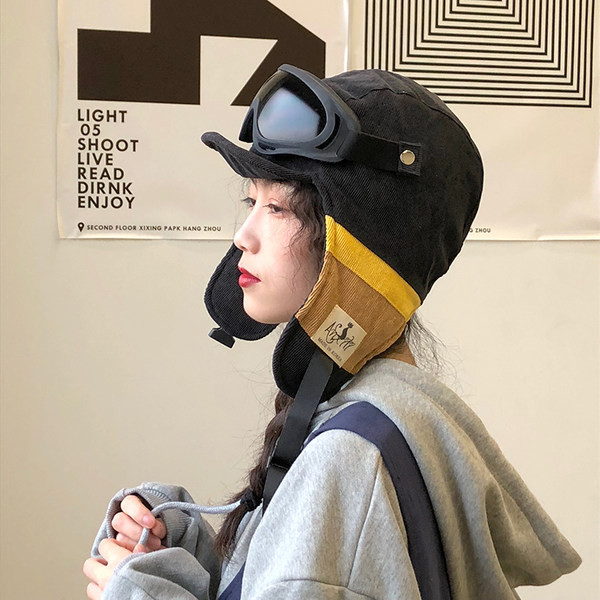 Vjetrootporna kapa sa naušnicama i naočalama za muškarce i žene