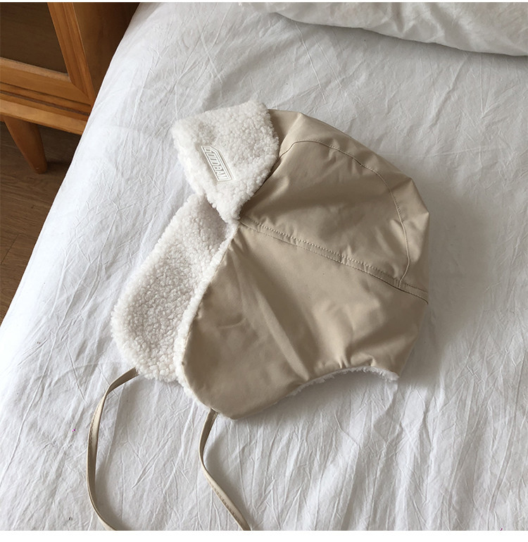 Ανδρικό χειμωνιάτικο καπέλο με ζεστή φόδρα και κορδόνια