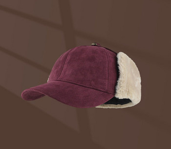 Есенно-зимна мъжка шапка с топла подплата и козирка