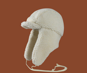 Čupava muška kapa na vezice - različite boje