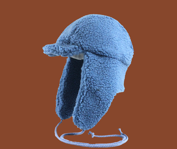 Čupava muška kapa na vezice - različite boje