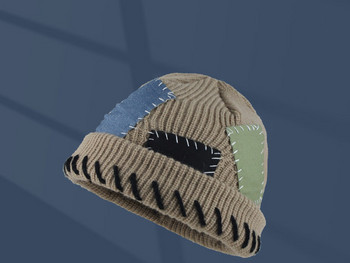 Мъжка шапка с бродерия изчистен модел