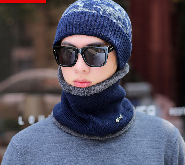 Muška pletena kapa sa šalom u tri boje