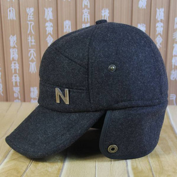 Ανδρικό καπέλο με γείσο σε μαύρο χρώμα