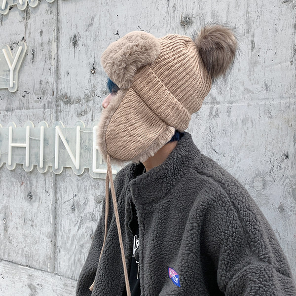 Χειμερινό  πλεκτό καπέλο  με pompom