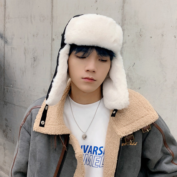 Ανδρικό χειμερινό καπέλο με έμβλημα