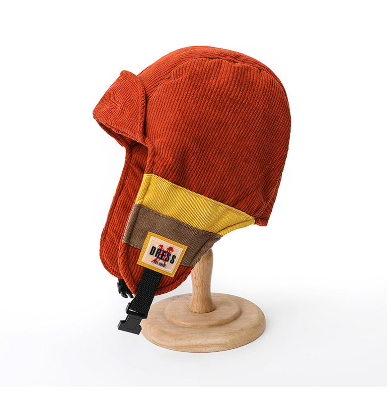 Мъжка зимна ушанка с козирка