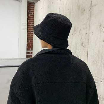 Мъжка шапка тип идиотка в черен цвят 
