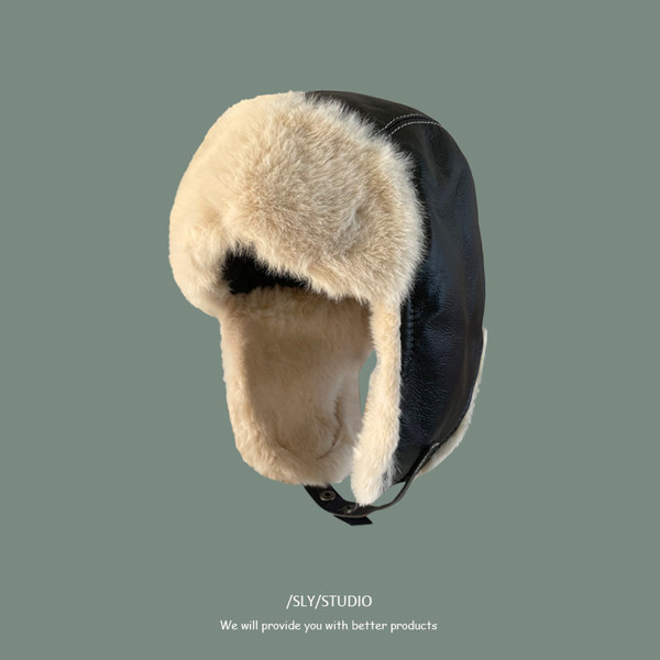 Ежедневна ушанка с пух и копчета за мъже и жени