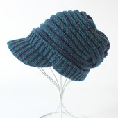 Ανδρικό πλεκτό καπέλο με γείσο