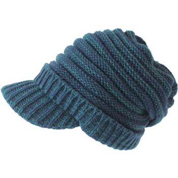Мъжка плетена шапка с козирка