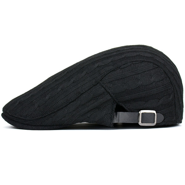 Șapcă tip pălărie de iarnă pentru bărbați cu element metalic