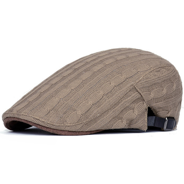 Șapcă tip pălărie de iarnă pentru bărbați cu element metalic