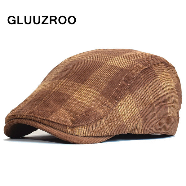 Мъжка карирана зимна шапка с козирка