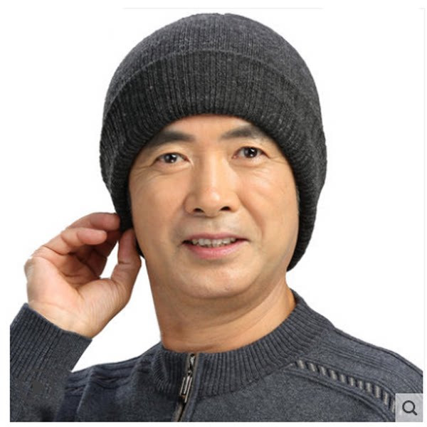 Muška zimska pletena kapa - jednobojni model