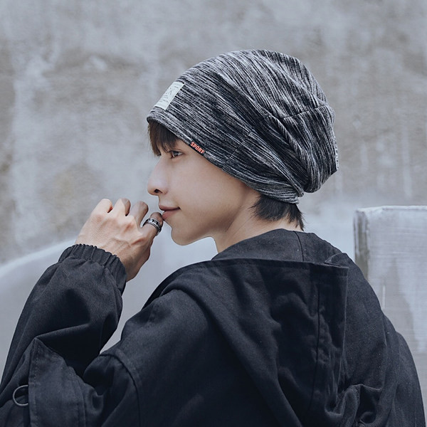 Muška jesensko-zimska kapa sive boje