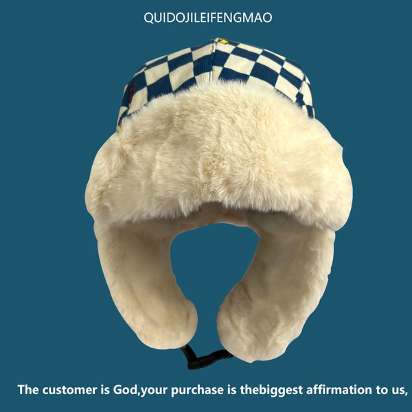 Ležerna kapa naušnica s kopčom