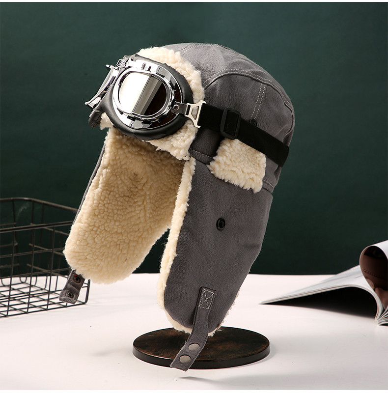 Muška avijatičarska kapa s toplom postavom i kopčanjem na gumbe