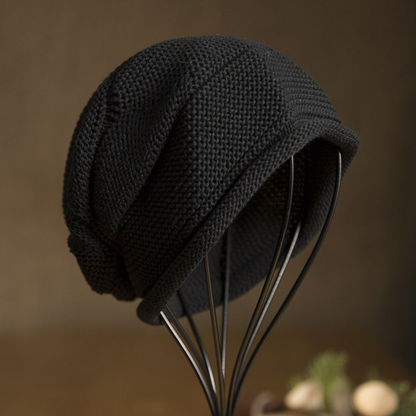 Muška pletena kapa - u više boja