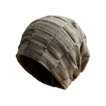 Мъжка плетена шапка с кадифена подплата 