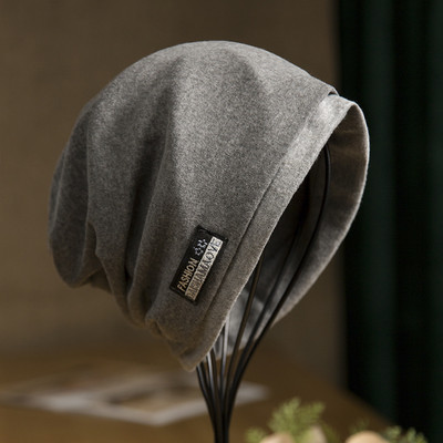 Muška kapa sa grbom u više boja