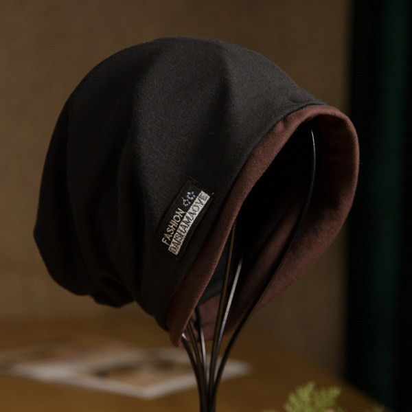 Muška kapa sa grbom u više boja