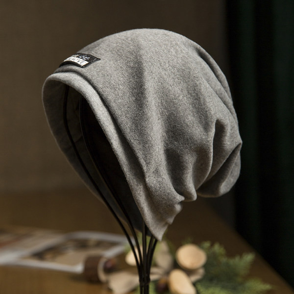 Muška kapa sa grbom u više boja