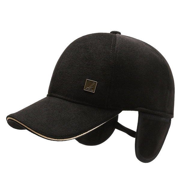 Muški moderan šešir sa šilterom i metalnim ukrasom