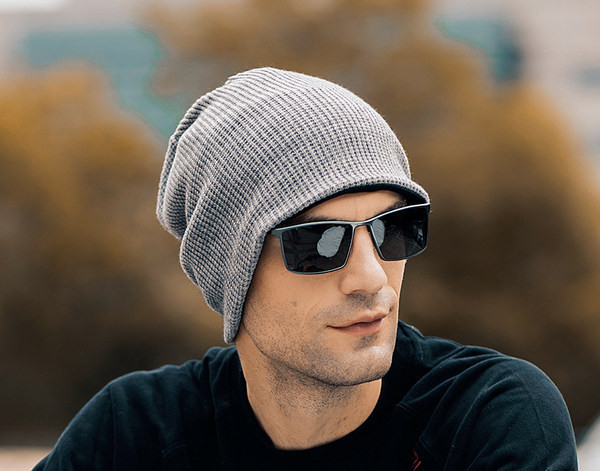 Moderna zimska kapa od tankog pletiva