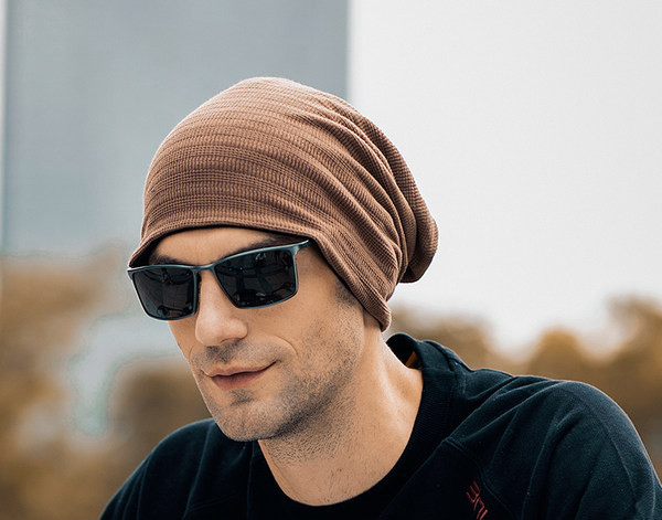 Muški šešir u više boja